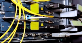 Заказать монтаж сетей в Крымске. Обслуживание ПК, ремонт от 310 руб